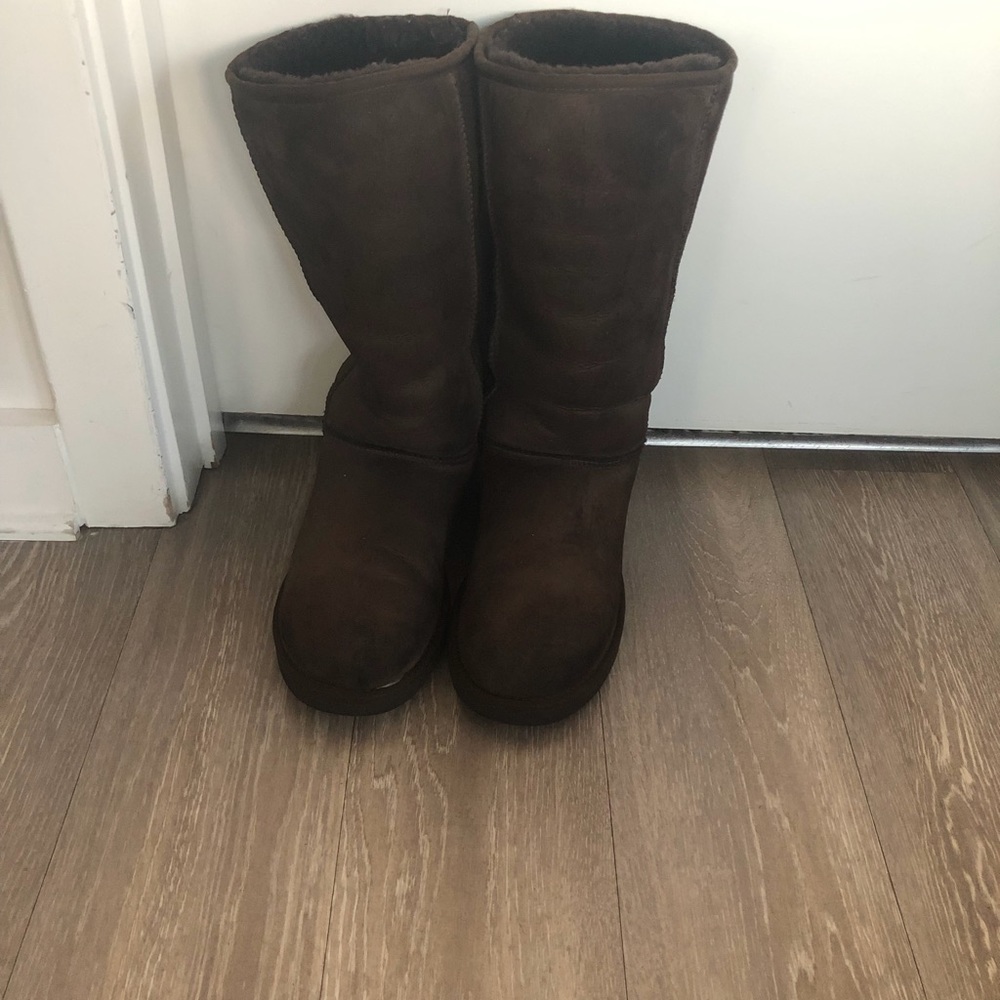 UGG Tall Brown leather Boots Size 9$90